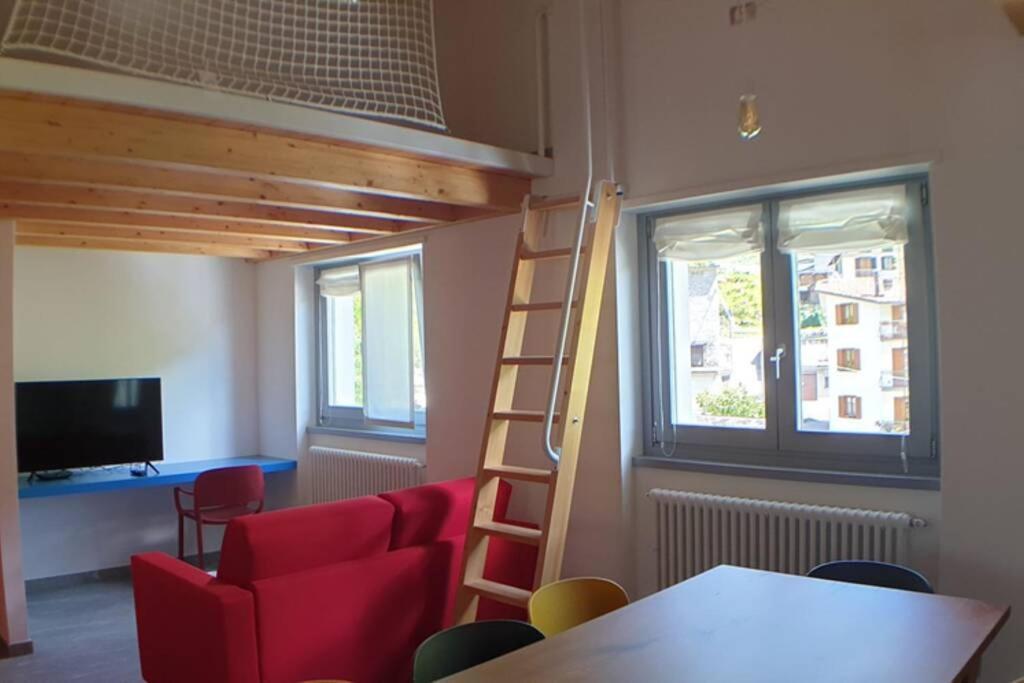 Ferienwohnung La Finestra Sul Fiume-Graziosa Mansarda.Cir 014O74 Val Masino Exterior foto